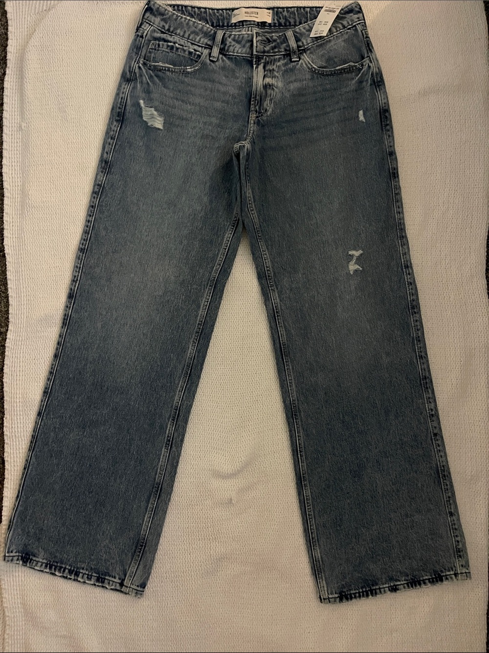 Low-Rise Baggy Distressed Jeans — Vintage Blue
